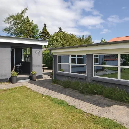 Vakantiehuis Three-bedroom Holiday In