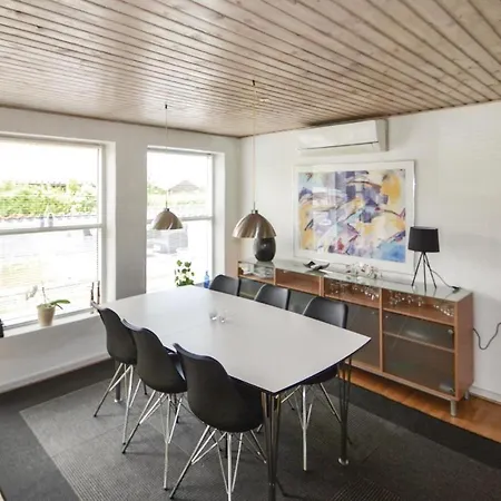 Vakantiehuis Three-bedroom Holiday In Egå