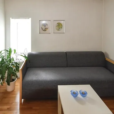 Vakantiehuis Three-bedroom Holiday In *